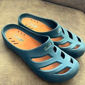 Teva Mush men’s Sandals Size 12